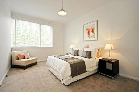 Light, Bright and Roomy - Photo 3