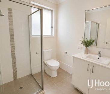 Family Home In Desirable Location! - Photo 1