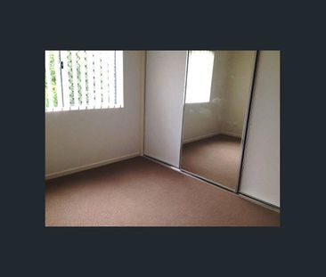 MODERN LIVING - Photo 1