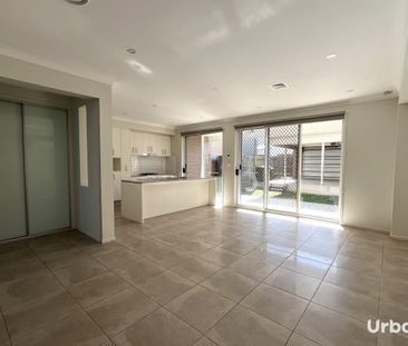 3 Bedroom Townhouse | Elderslie - Photo 2