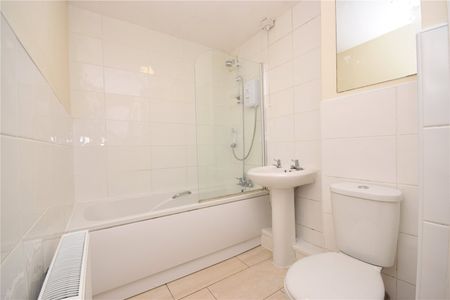 17, Swallow Close, Shadwell, Leeds, West Yorkshire, LS17 8XL - Photo 5