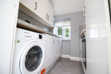 Price £950 pcm - Available Now - Unfurnished - Photo 3
