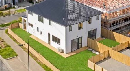 Stunning 4-Bedroom Family Home in Karaka - Photo 5