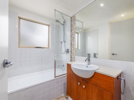 3/2 Oleander Avenue, Biggera Waters - Photo 5