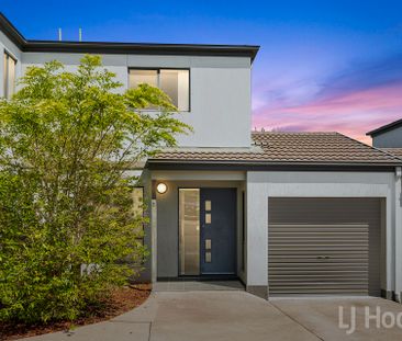 Fantastic 2 Bedroom Ensuite + Study Townhouse with Garage - Photo 2