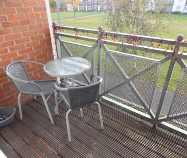 1 bedroom Flat To Let - Photo 1