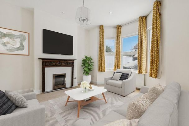 5 bedroom end of terrace house to rent - Photo 1