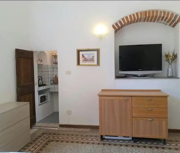 Piazza dei Ciompi, Florence, Tuscany 50122 - Photo 5