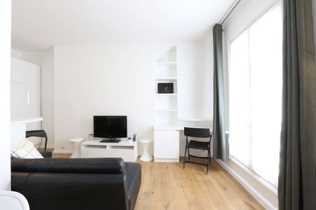 Appartement à louer rue des Beaux Arts, Paris 6ème - Photo 2