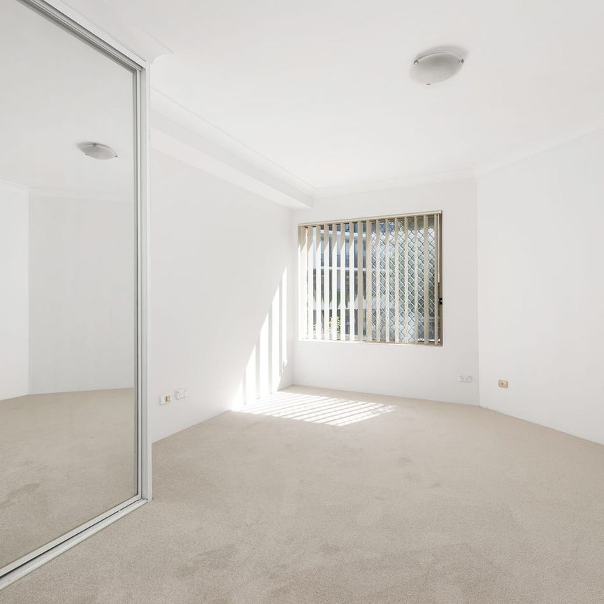 Central Location | Huge Balcony - Photo 1