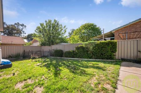 Low-Maintenance Comfort with Modern Touches - Photo 5