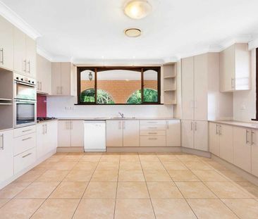 5 Bedroom for rent In Dural(uper level only) - Photo 6