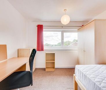 6 bedroom house to rent - Photo 1