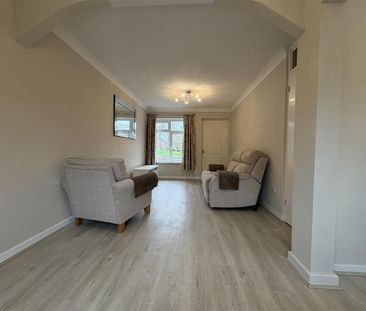 3 bedroom semi-detached house to rent - Photo 4