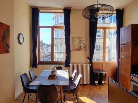 IXELLES : APPARTMENT MEUBLE 2 CHAMBRES + TERRASSE - Ixelles - Photo 2
