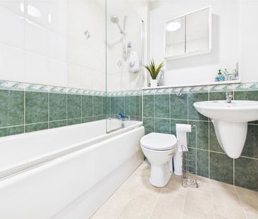 Morland Close, Hampton, TW12 - Photo 5