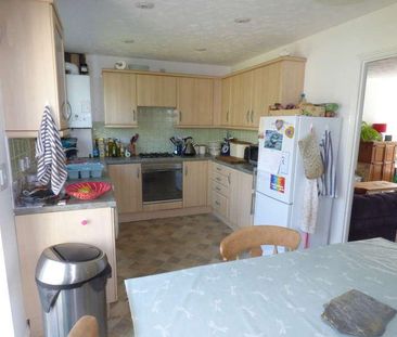 Knights Mead, Chudleigh-knighton, TQ13 - Photo 2