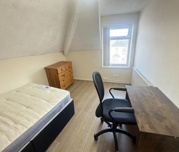 4 bedroom house to rent - Photo 1