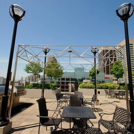1 Bedroom - Yonge and Bloor - Photo 3