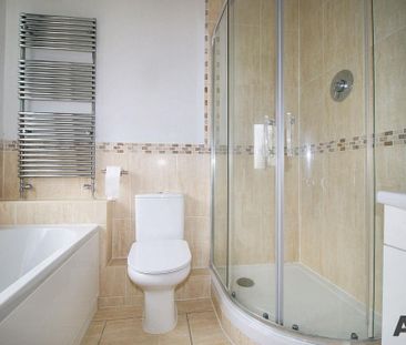 3 bedroom semi-detached house to rent - Photo 2