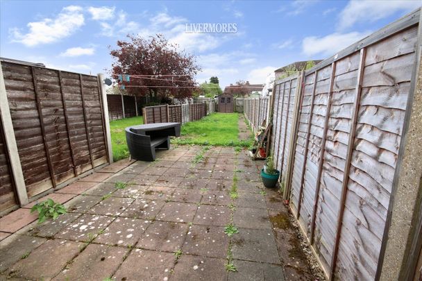 2 bedroom Terraced House to let - Photo 1