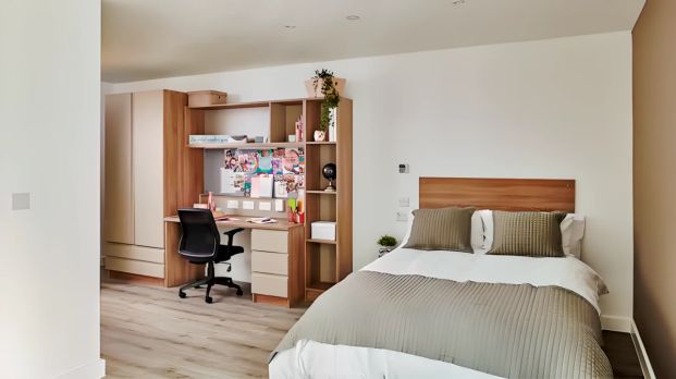 Deluxe Ensuite Plus - Photo 1