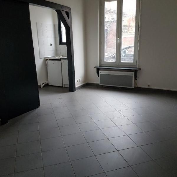 Location Appartement 1 pièce 24m² ELBEUF 76500 - Photo 1