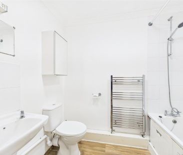 2 bedroom maisonette to rent - Photo 3