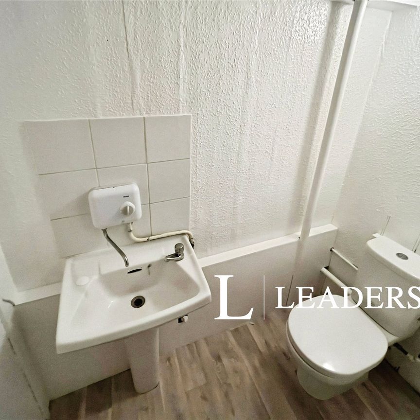 house to rent The Drive, Hove, East Sussex, BN3 - Photo 1