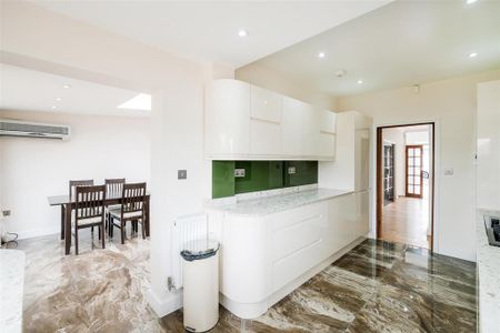3 bedroom bungalow to rent - Photo 2