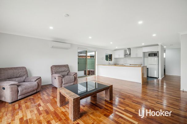 Beautiful 3 Bedroom Home - Great Location! - Photo 1