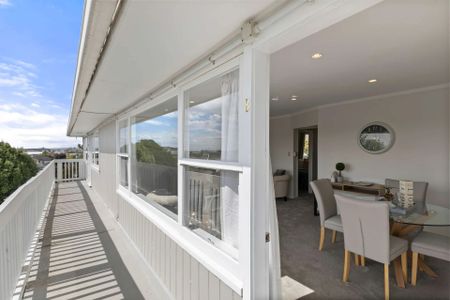 One Tree Hill - 3 brm - Photo 3