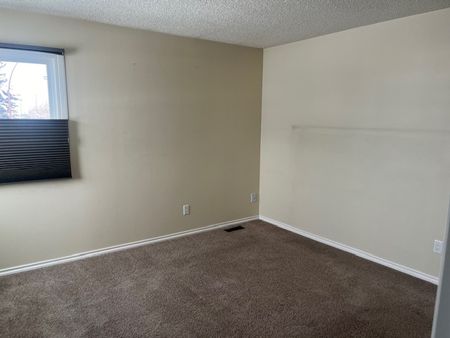 3 Bed Duplex For Rent In Mayland Heights - Photo 3