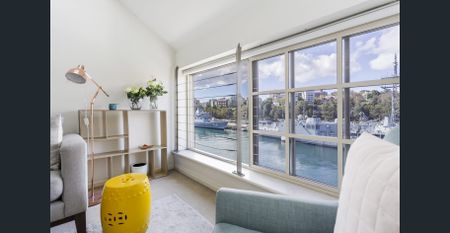 Stylish, fully-furnished loft-style apartment on the Harbour - Photo 2