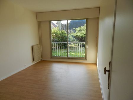 Location Appartement 3 pièces 84m² - Photo 2