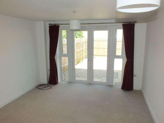 St. James Gardens, Trowbridge, BA14 - Photo 1