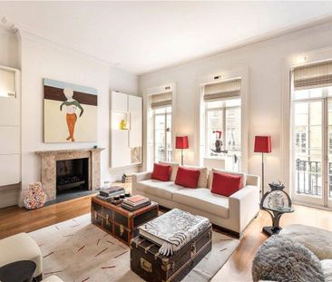 Exceptional Grade II listed townhouse with a south-facing garden in Belgravia, SW1X. - Photo 2