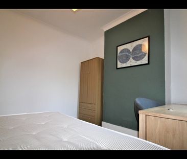 Room in a Shared House, Ashford Road, BN1 - Photo 1