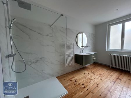 Location Appartement 2 pièces 70m² AGEN 47000 - Photo 3