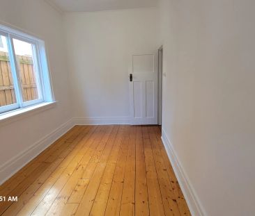 BEACHSIDE ART DECO GEM - GROUND FLOOR WITH COMMUNAL GARDEN! - Photo 3