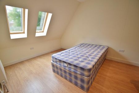 7 bedroom detached house to rent - Photo 4