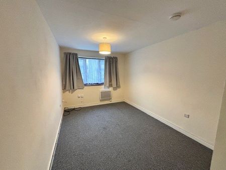 4 bedroom terraced house to rent - Photo 5
