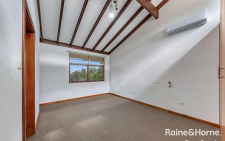 Charming 5-bedroom Home conveniently located next to Tea Tree Plaza & O'Bahn! - Photo 5