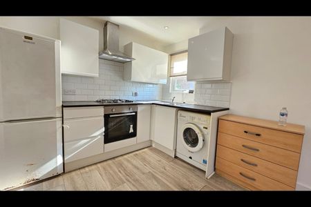 1 Bed Flat, Long Lane, N3 - Photo 5