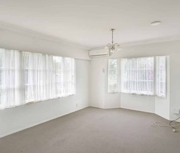 Fresh, Bright & Perfectly Located - Photo 3