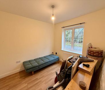 4 bedroom terraced house to rent - Photo 6