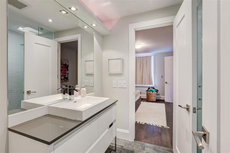 For Lease - 366 Galt Avenue, Oakville, Ontario - Photo 5