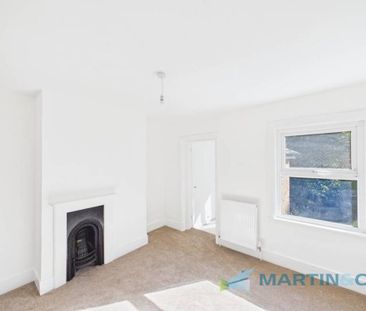 2 bedroom end of terrace house to rent - Photo 3