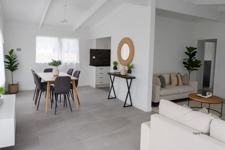 Beautifully Renovated 3-Bedroom Home - Convenient and comfortable living - Photo 4