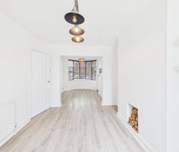 3 bedroom semi-detached house to rent - Photo 3